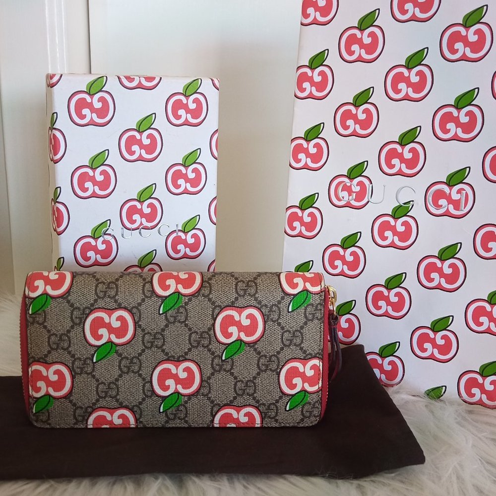 🍎AMAZING EUC! Gucci GG Supreme Ltd Ed Zippy Long Wallet w/ Dust Bag & Box🍎